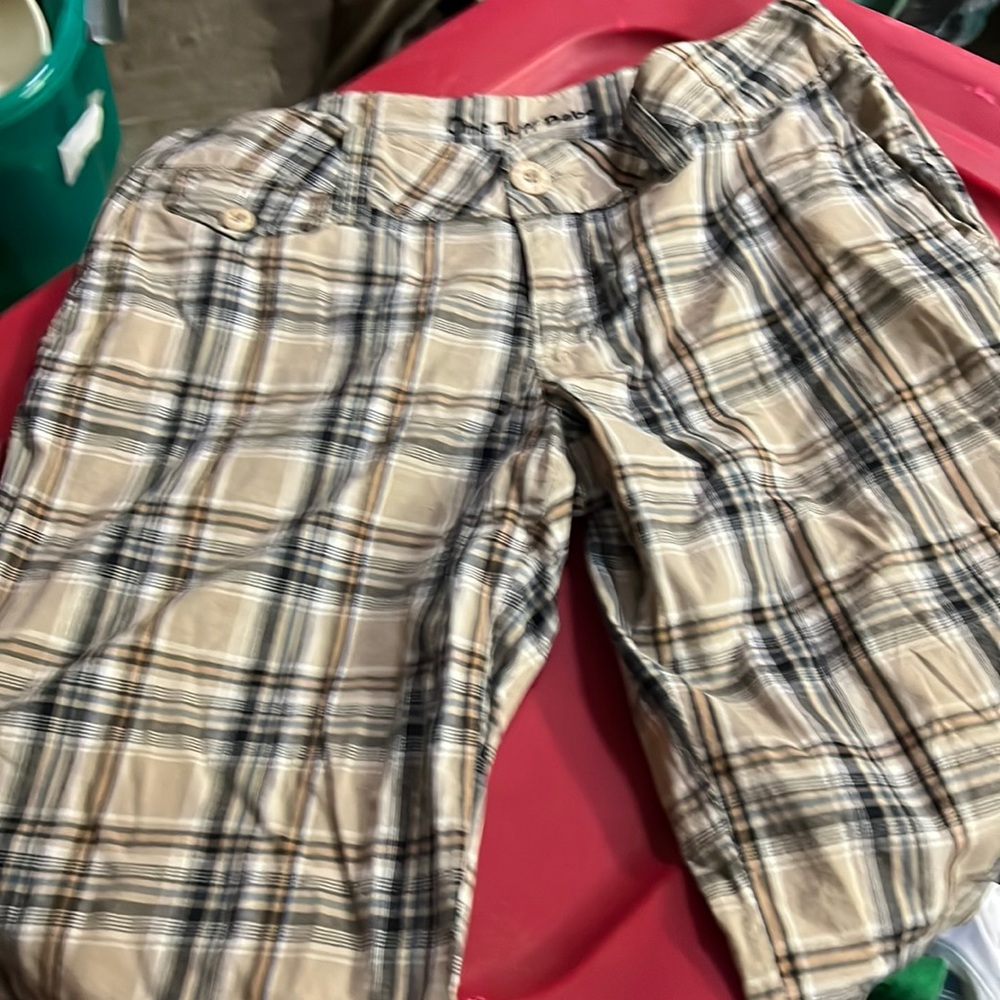 One Tough Babe Capris Size 6